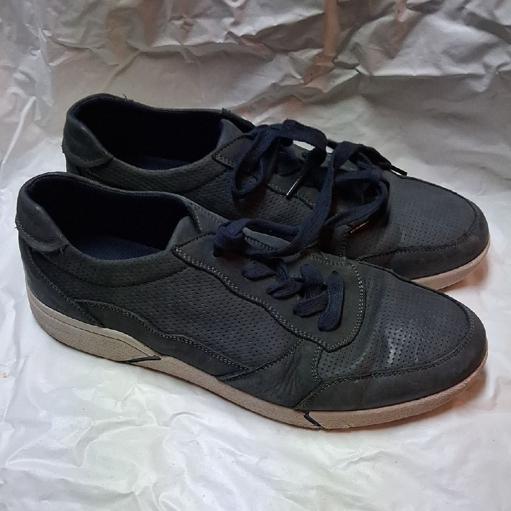 Propet Men's Dark Gray Sneakers